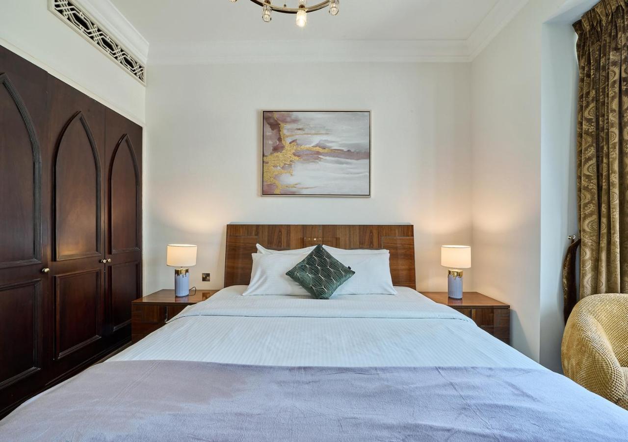 Burj Khalifa Partial View Peak Living Luxury 2Br Souk Al-Bahar Beside Dubai Mall-Golden Homes Exterior foto