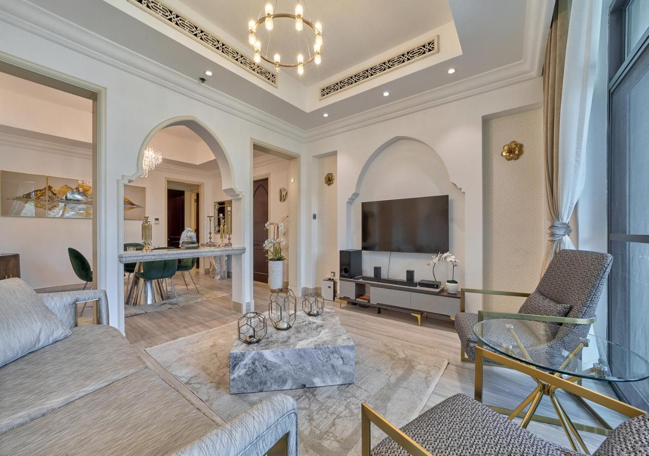 Burj Khalifa Partial View Peak Living Luxury 2Br Souk Al-Bahar Beside Dubai Mall-Golden Homes Exterior foto